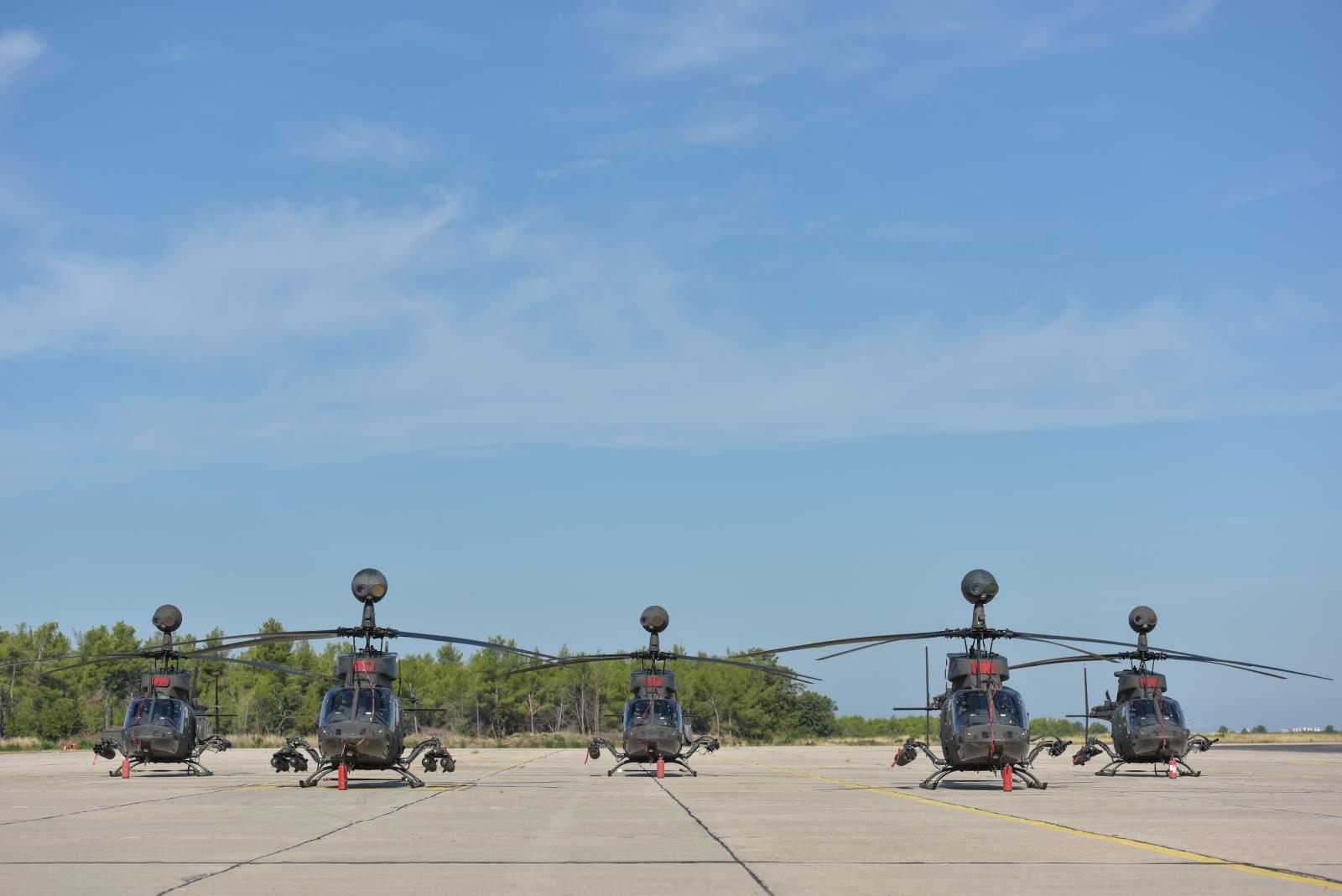 Svečanost povodom završetka obuke pilota na helikopterima OH-58D Kiowa Warrior Svečanost povodom završetka obuke pilota na helikopterima OH-58D Kiowa Warrior