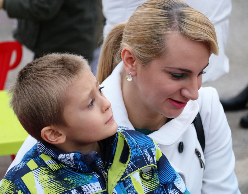 Sveti Nikola darivao mališane na Viru, Krampus bez posla Sveti Nikola darivao mališane na Viru, Krampus bez posla