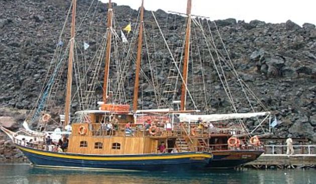 Izletnički brod – mali brodari (Foto: lupiga.com)