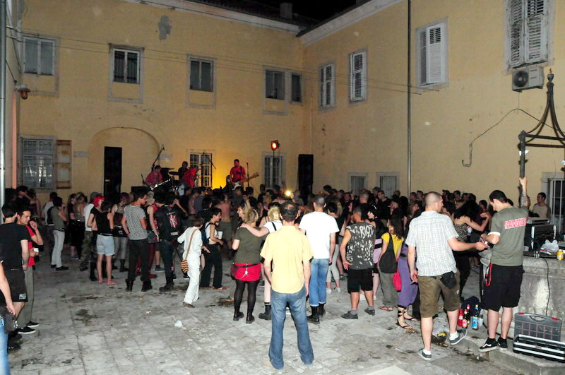 Providurova palaca; Punk koncert “Ulica to smo mi”, Foto: Ivan Dilber