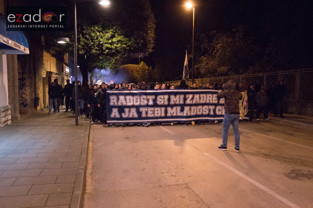 Okupljanje Tornada na Forumu i korteo do Krešinog doma Okupljanje Tornada na Forumu i korteo do Krešinog doma