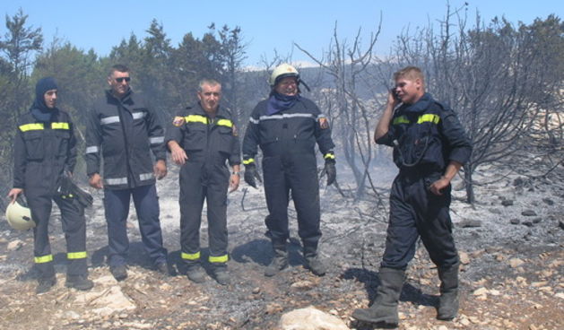 Paški vatrogasci, Foto: pagpress.com