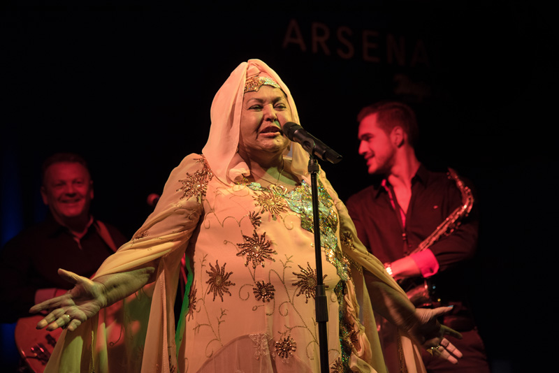 Esma Redžepova, prateći bend Folk Masters i gost Ibus Ibraimovski @ Arsenal Zadar Esma Redžepova, prateći bend Folk Masters i gost Ibus Ibraimovski @ Arsenal Zadar