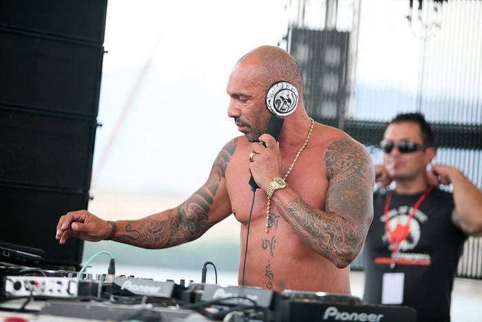 David Morales u Papayi na Zrcu