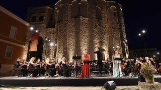 Svečanim koncertom “Opera je u zraku” otvorene 57. Glazbene večeri u sv. Donatu Svečanim koncertom “Opera je u zraku” otvorene 57. Glazbene večeri u sv. Donatu