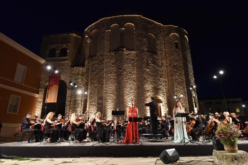 Svečanim koncertom “Opera je u zraku” otvorene 57. Glazbene večeri u sv. Donatu Svečanim koncertom “Opera je u zraku” otvorene 57. Glazbene večeri u sv. Donatu
