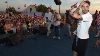 U rodnom Nadinu priređen doček za srebrnog reprezentativca Šimu Vrsaljka