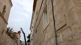 Uklanja se zvono s Kneževog dvora u Pagu Uklanja se zvono s Kneževog dvora u Pagu