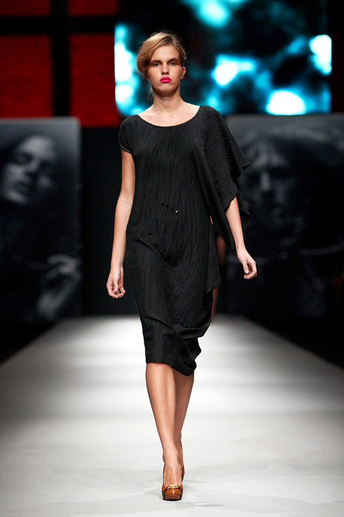 Jučer je završeno izdanje Cro A Porter-a @ LAUBA na kojem su svoje kolekcije predstavili: Ivona Martinko, Jelena Aleksić, Etna Maar, SPIRIT by T.B./ Tomislav Bahorić Jučer je završeno izdanje Cro A Porter-a @ LAUBA na kojem su svoje kolekcije predstavili: Ivona Martinko, Jelena Aleksić, Etna Maar, SPIRIT by T.B./ Tomislav Bahorić