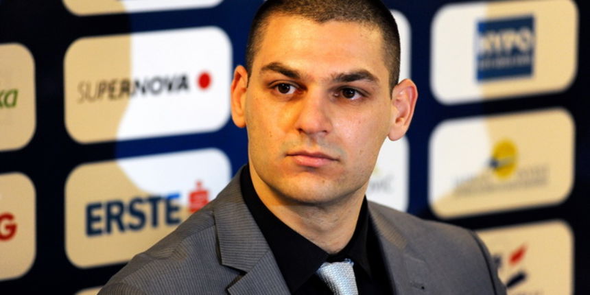 Zadar, 051212.KK Zadar je na konferenciji za novinare predstavio novog direktora kluba Marina Cacica i novo americko pojacanje sutera Jordana Burgasona.Na fotografiji: direktor kluba – Marino Cacic.Foto: Luka Gerlanc / CROPIX Zadar, 051212.KK Zadar je na konferenciji za novinare predstavio novog direktora kluba Marina Cacica i novo americko pojacanje sutera Jordana Burgasona.Na fotografiji: direktor kluba – Marino Cacic.Foto: Luka Gerlanc / CROPIX