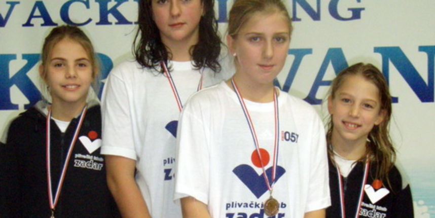 Plivacice PK Zadar osvajacice medalja Plivacice PK Zadar osvajacice medalja
