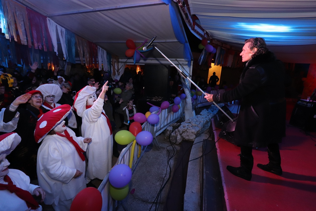 Cirkultura i Jasmin Stavros otvorili Maškare na Viru Cirkultura i Jasmin Stavros otvorili Maškare na Viru