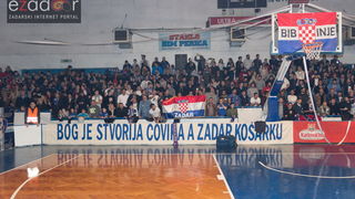Humanitarno gledanje utakmice Zadar-Cibona u Jazinama Humanitarno gledanje utakmice Zadar-Cibona u Jazinama