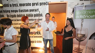 Degustacija vina mariborske vinarije Vinag u Restoran Baru Atrij Degustacija vina mariborske vinarije Vinag u Restoran Baru Atrij