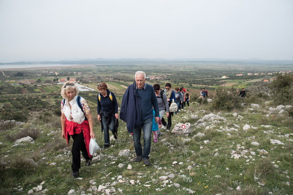 Drugi Planinarski pohod “Hajdemo do Vrane” 2. travnja 2016. Foto: Vinko Pešić