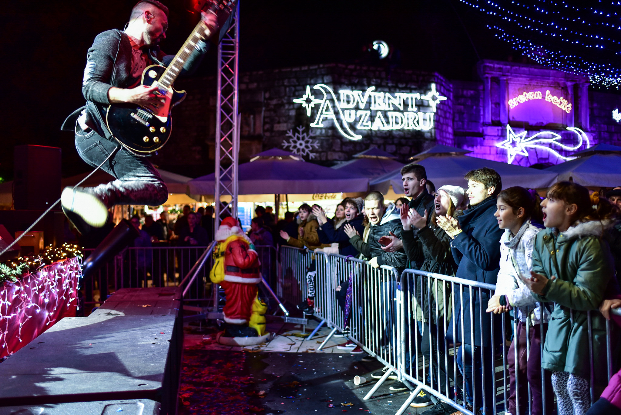 Vatra @ Advent u Zadru Vatra @ Advent u Zadru