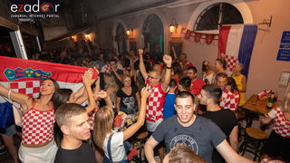 Čudesna noć: Velika fešta ulicama Zadra nakon plasmana Vatrenih u finale SP Čudesna noć: Velika fešta ulicama Zadra nakon plasmana Vatrenih u finale SP