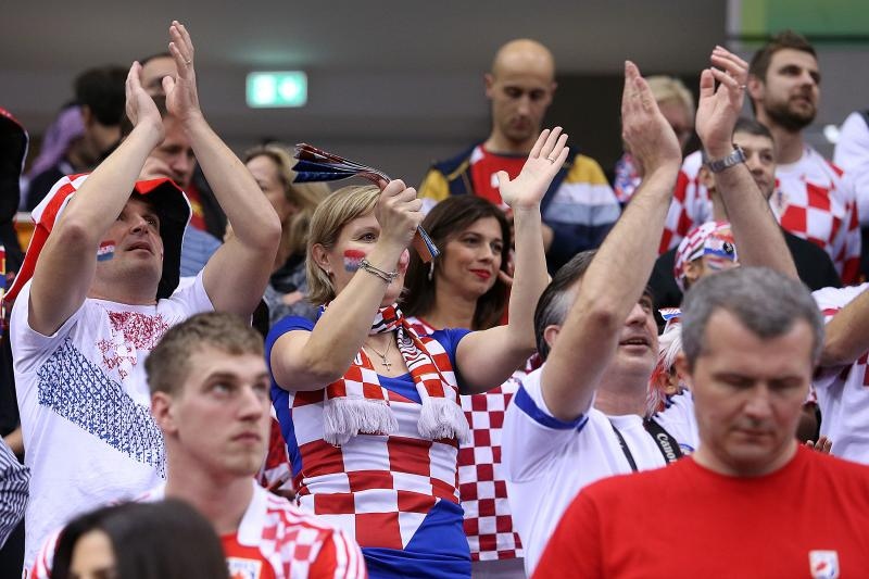 Katar – 24. svjetsko rukometno prvenstvo, osmina finala, Hrvatska – Brazil 26-25. Hrvatski navijaci. Photo: Goran Stanzl/PIXSEL
