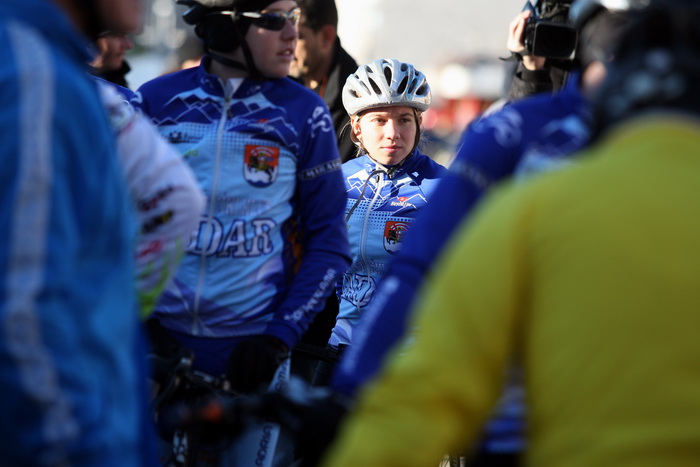 Zadar, 291212.
Bozicna biciklijada na relaciji Zadar – Vir, koja je bila najavljena za srijedu 26. prosinca te odgodjena uslijed kisnog vremena, krenula je jutros s Branimirove obale u 10 sati.
Na slici detalj sa biciklijade.
Foto: Jure Miskovic / CROPIX Zadar, 291212.
Bozicna biciklijada na relaciji Zadar – Vir, koja je bila najavljena za srijedu 26. prosinca te odgodjena uslijed kisnog vremena, krenula je jutros s Branimirove obale u 10 sati.
Na slici detalj sa biciklijade.
Foto: Jure Miskovic / CROPIX