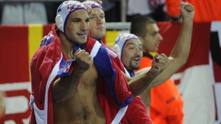 Zagreb, 110910.
Bazen Mladosti na Savi.
29. Europsko prvenstvo u vaterpolu.
Finalna utakmica za pobjednika Europskog prvenstva u vaterpolu  Hrvatska – Italija. 
Na slici: igraci slave.
Foto:  Drago Sopta / CROPIX