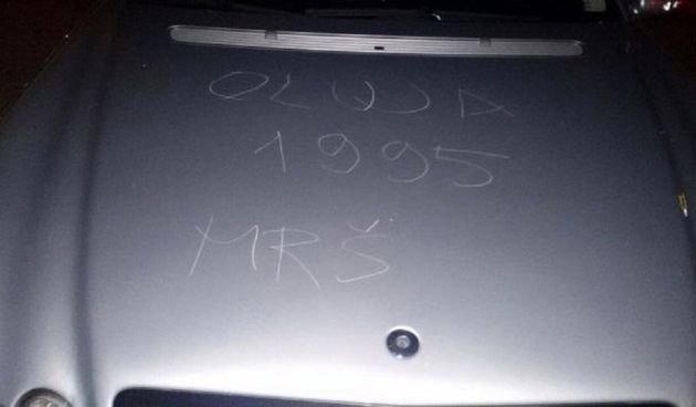 Huligani u Konavlima uništili Mercedes srpskih studenata, Izvor: Dubrovački dnevnik