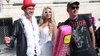 Splitski karneval: Vjenčanje Ave Karabatić i Ivana Pernara na splitskoj rivi