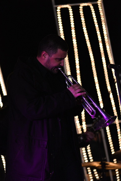 Advent u Zadru: Pavel raspjevao i rasplesao Zadrane na Trgu Petra Zoranića. Foto: Iva Perinčić Advent u Zadru: Pavel raspjevao i rasplesao Zadrane na Trgu Petra Zoranića. Foto: Iva Perinčić