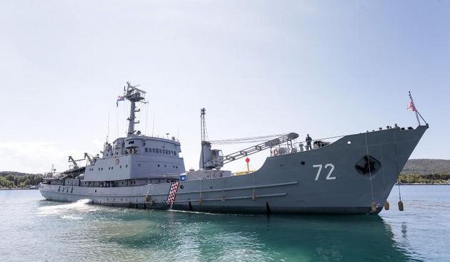 Ispracaj broda Hrvatske ratne mornarice Andrija Mohorovicic koji je iz splitske luke Lora isploviti prema Sredozemnom moru gdje ce sudjelovati u operaciji EU Triton. Photo: Petar Glebov/PIXSELL