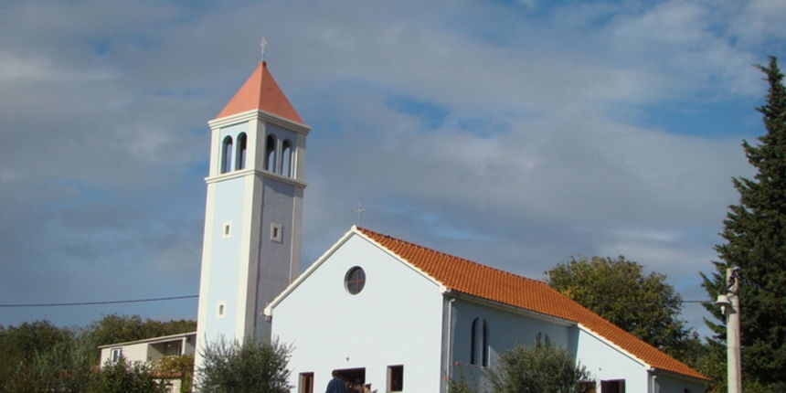 U Buliću otkriveno poprsje don Petra Nakića, foto: Marko Ledenko U Buliću otkriveno poprsje don Petra Nakića, foto: Marko Ledenko