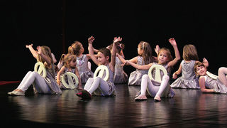 HKK Zadar – Plesna predstava: “Problemi jedne klinceze” (foto: Marin Gospić)