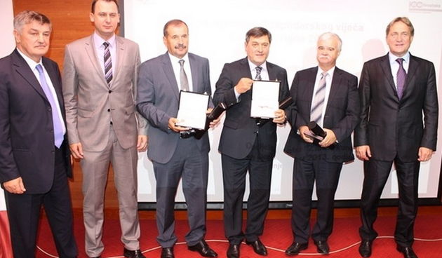 Zlatna kuna tvrtkama PAG 91, HSTEC i Turisthotel