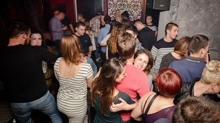 Subotnji party u Svarog baru