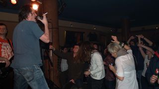 Letu štuke u Maya pub-u Letu štuke u Maya pub-u