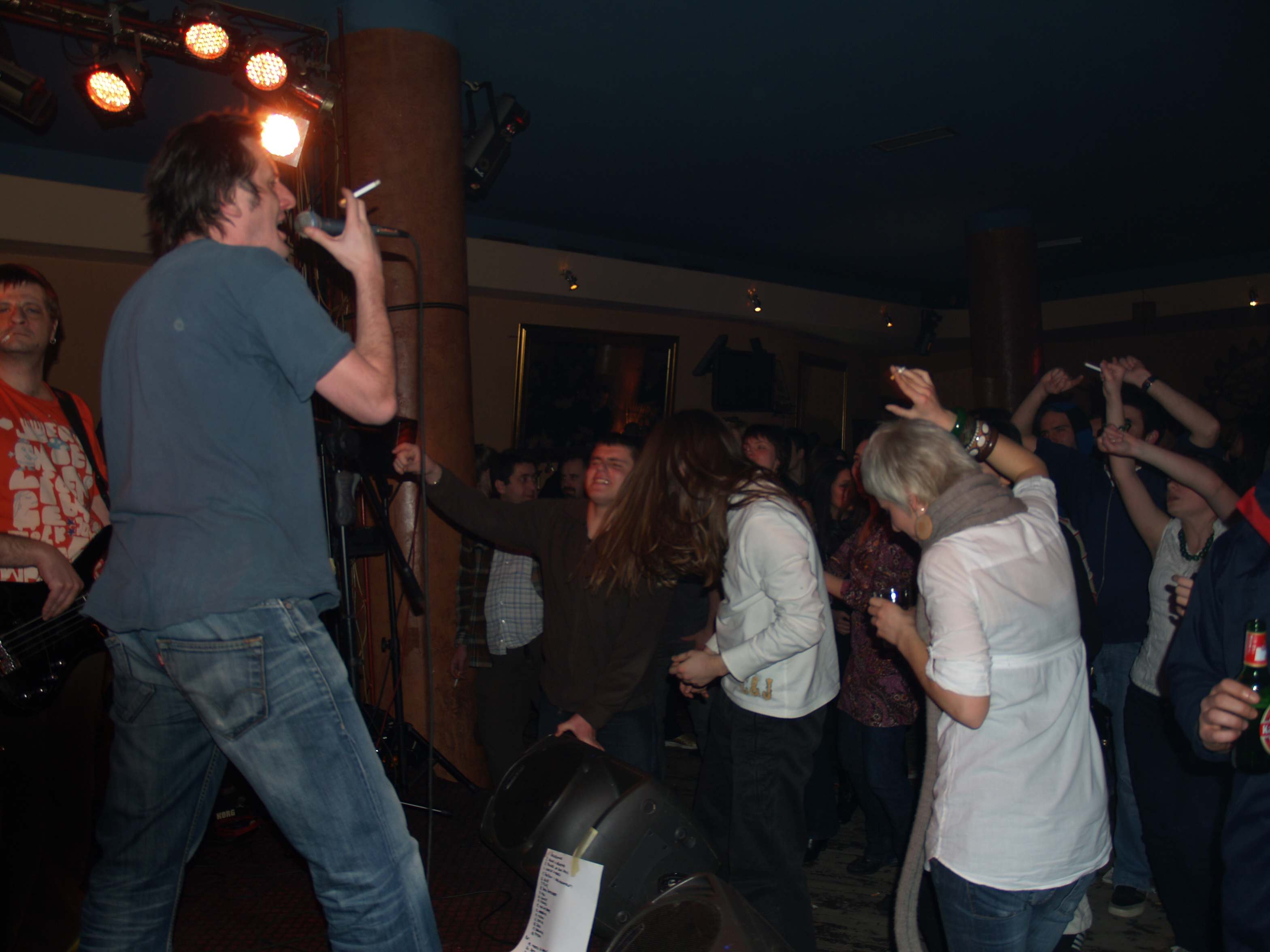 Letu štuke u Maya pub-u Letu štuke u Maya pub-u