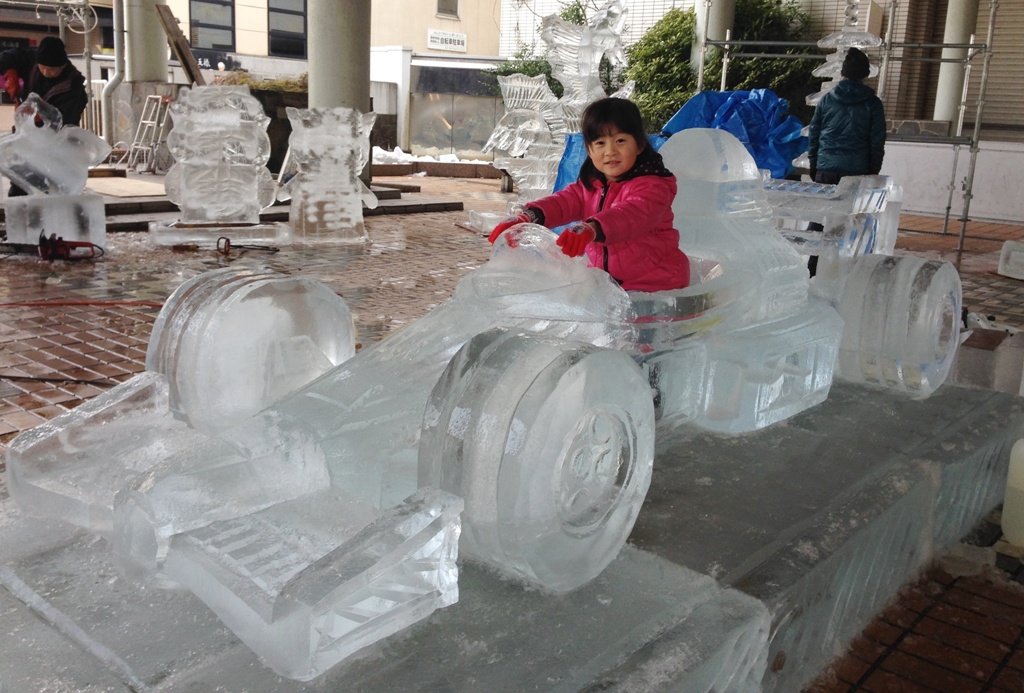 Ledene skulpture japanskog umjetnika Kazuyukija Nihashija Ledene skulpture japanskog umjetnika Kazuyukija Nihashija
