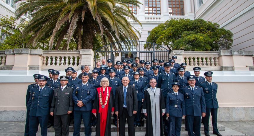 Na Sveučilištu u Zadru održana promocija nastavnika HRZ-a i dodijeljeno priznanje brigadiru Vladimiru Šumanovcu Na Sveučilištu u Zadru održana promocija nastavnika HRZ-a i dodijeljeno priznanje brigadiru Vladimiru Šumanovcu