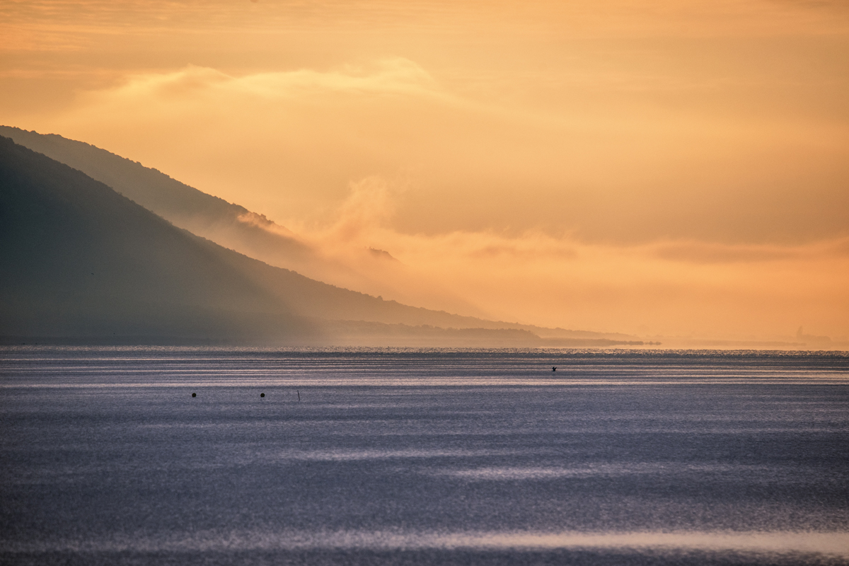Čarobno jutro na Vranskom jezeru Čarobno jutro na Vranskom jezeru