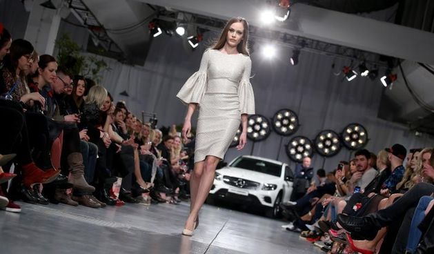 Ljudevita Posavskog 48 – Elfs Fashion Show u muzeju automobila Ferdinand Budicki. Revija zenske i muske kolekcije za proljece/ljeto 2017.