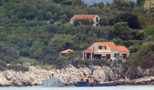 04.05.2015., Otok Kolocep – Havarija i potonuce teretnog broda. Akcija spasavanja je u tijeku. Photo: Grgo Jelavic/PIXSELL