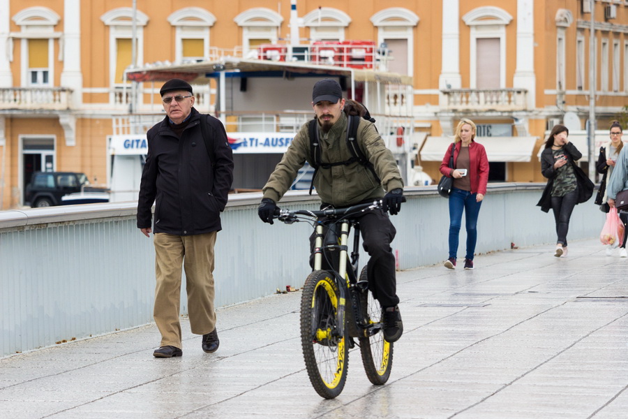 Đir po gradu 22. studenog 2016. Foto: Bojan Bogdanić Đir po gradu 22. studenog 2016. Foto: Bojan Bogdanić