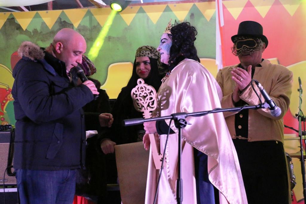 Maškarana Republika preuzela vlast u Viru