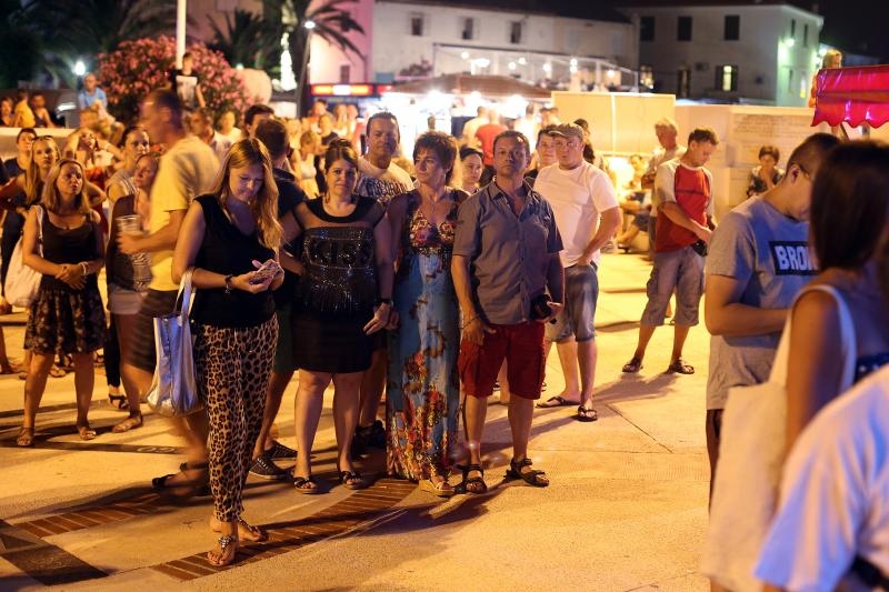 Na Novaljskoj rivi odrzan koncert Najljepsih glasova hrvatske, sudionika popularnog showa The Voice. Photo: Luka Stanzl/PIXSELL Na Novaljskoj rivi odrzan koncert Najljepsih glasova hrvatske, sudionika popularnog showa The Voice. Photo: Luka Stanzl/PIXSELL