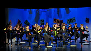 Plesna udruga Gesta: Božićni šoping u SuperOvoj, Foto: Željko Karavida Plesna udruga Gesta: Božićni šoping u SuperOvoj, Foto: Željko Karavida