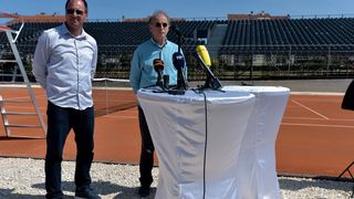 Pri kraju radovi na montažnim tribinama teniskog terena u SC Višnjik