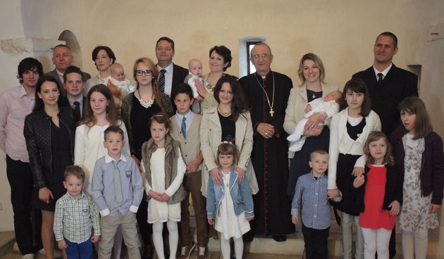 Želimir Puljić “Godina očinstva i majčinstva” u Zadarskoj nadbiskupiji