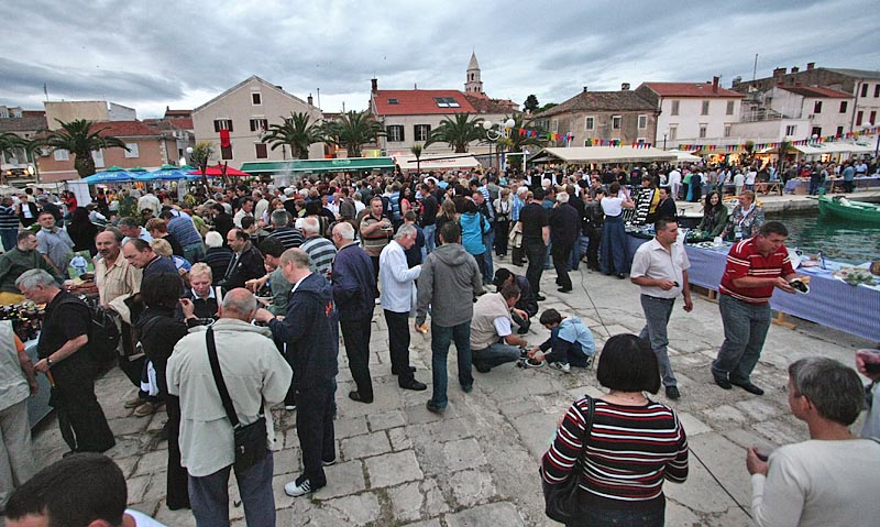 5. Eno-eko-gastro-etno stol (foto: Marin Gospić)