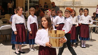 OŠ Zadarski otoci, učenici na Narodnom trgu
