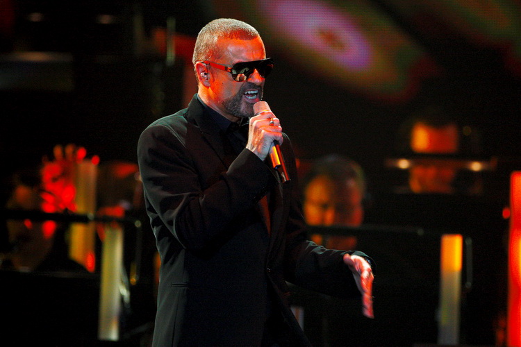 Zagreb, 200911.
Laniste, dvorana Arena.
Koncert britanskog pjevaca i tekstopisaca George Michaela.
Foto: Goran Mehkek / CROPIX Zagreb, 200911.
Laniste, dvorana Arena.
Koncert britanskog pjevaca i tekstopisaca George Michaela.
Foto: Goran Mehkek / CROPIX