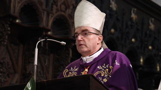 Zadar, 300110.
Pogreb zadarskog nadbiskupa Ivana Prendje u crkvi Svete Stosije.
Zadarski nadbiskup Ivan Prendja preminuo je iznenada  25. sijecnja 2010. godine u Zagrebu u 71. godini zivota, nakon 46 godina svecenistva i 20 godina biskupstva.
Na fotografi