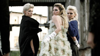 Brutalni obracun bandi manekenki oko kolekcija (Moda.hr)